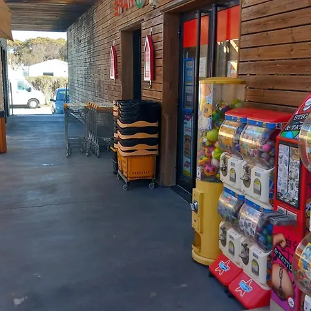 אתר קמפינג Mobil Le Castellas Bertrand /stehlin *