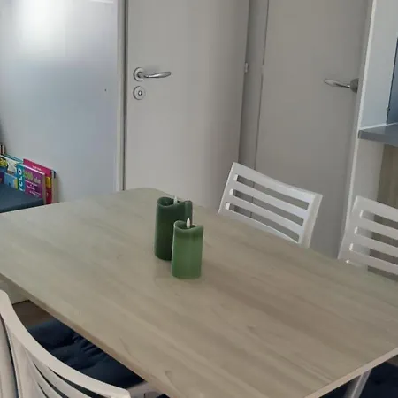 Campsite Mobil Le Castellas Bertrand /stehlin *