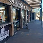 Кемпинг Mobil Le Castellas Bertrand /stehlin