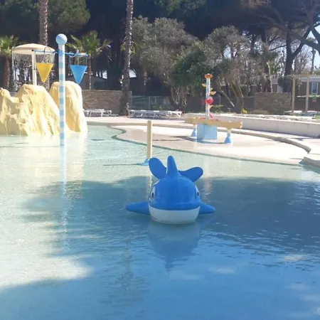 Mobil Le Castellas Bertrand /stehlin Campingplads