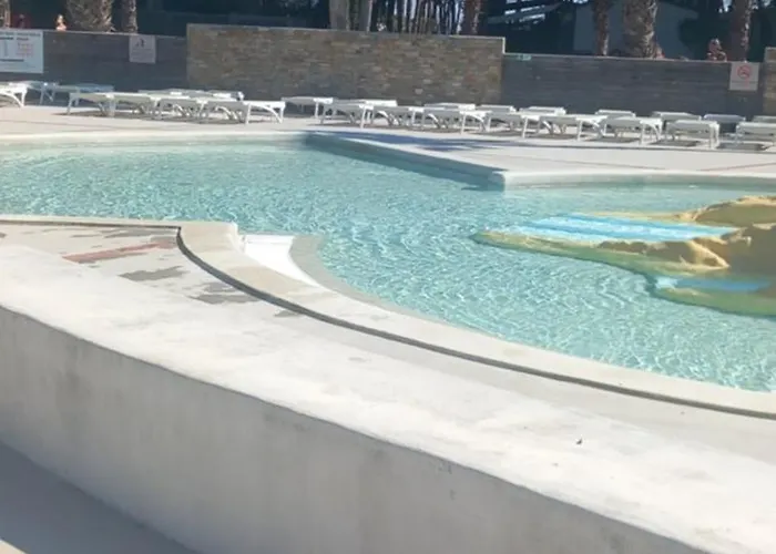 Mobil Le Castellas Bertrand /stehlin Kamp alanı Sète